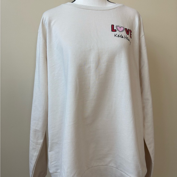 NWT - Keith Haring - Graphic Sweatshirt with Red Heart - Size XL - Picture 12 of 12